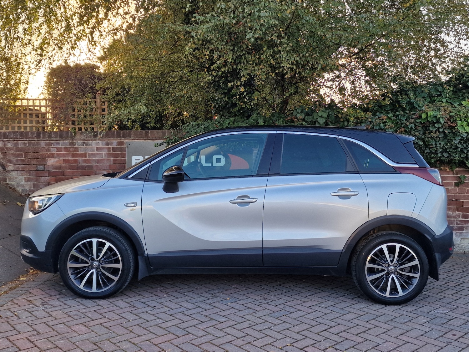Used Vauxhall Crossland X 2018 for sale - 76425875: Photo 2