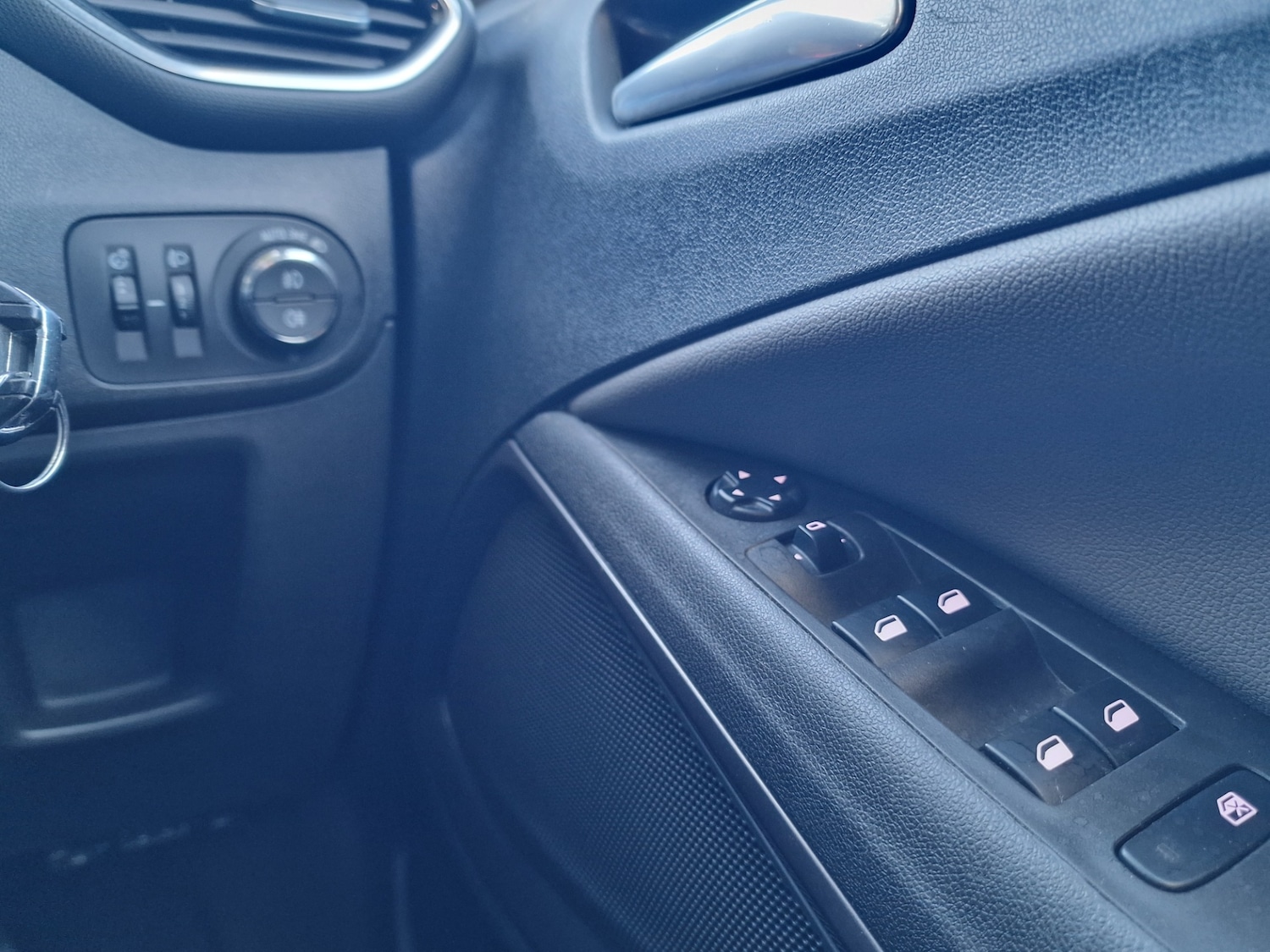 Used Vauxhall Crossland X 2018 for sale - 76425875: Photo 25