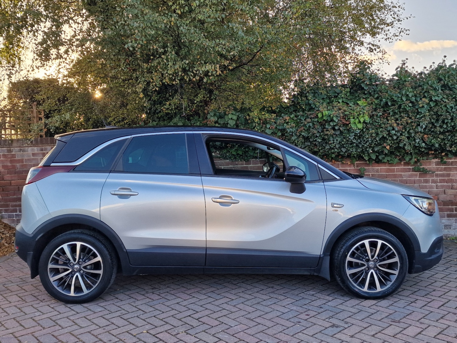 Used Vauxhall Crossland X 2018 for sale - 76425875: Photo 8