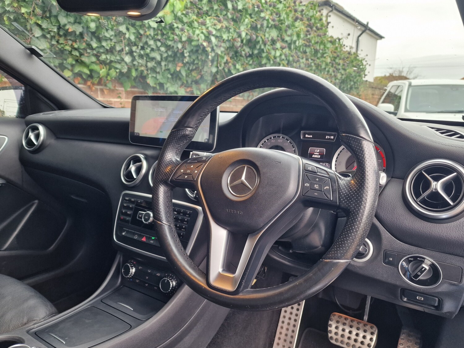 Used Mercedes-Benz A-Class 2014 for sale - 77528434: Photo 11