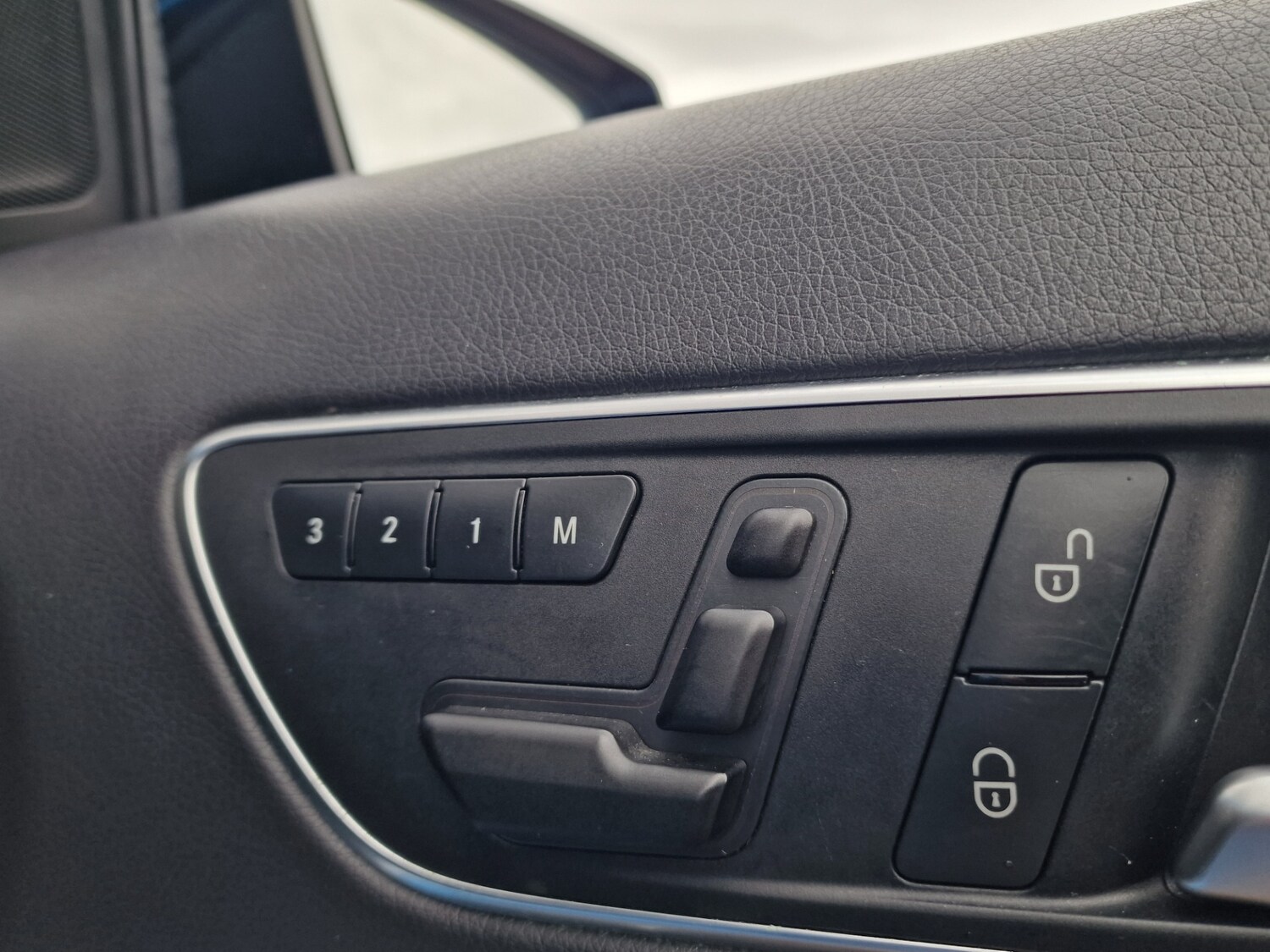 Used Mercedes-Benz A-Class 2014 for sale - 77528434: Photo 14