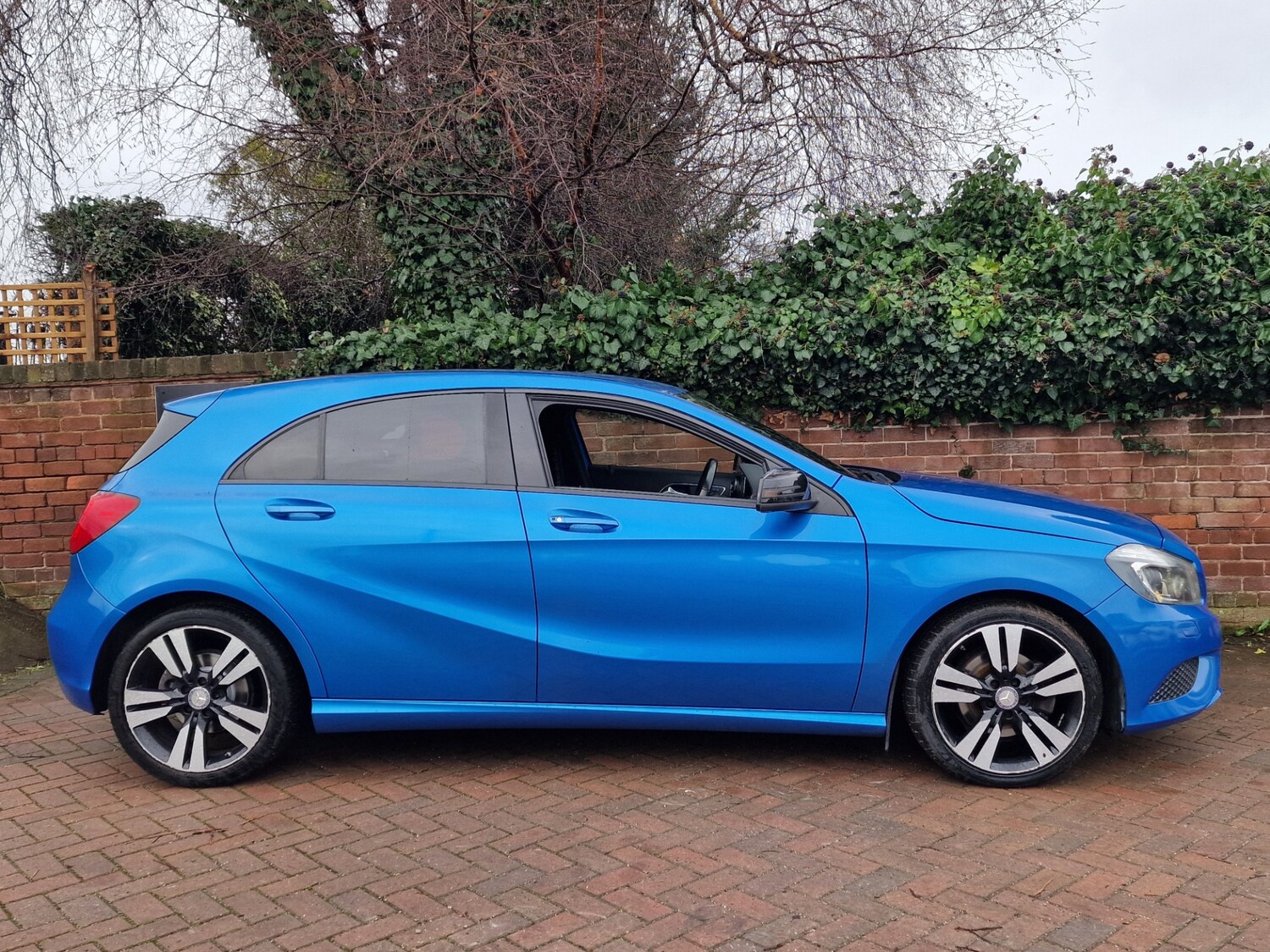 Used Mercedes-Benz A-Class 2014 for sale - 77528434: Photo 8