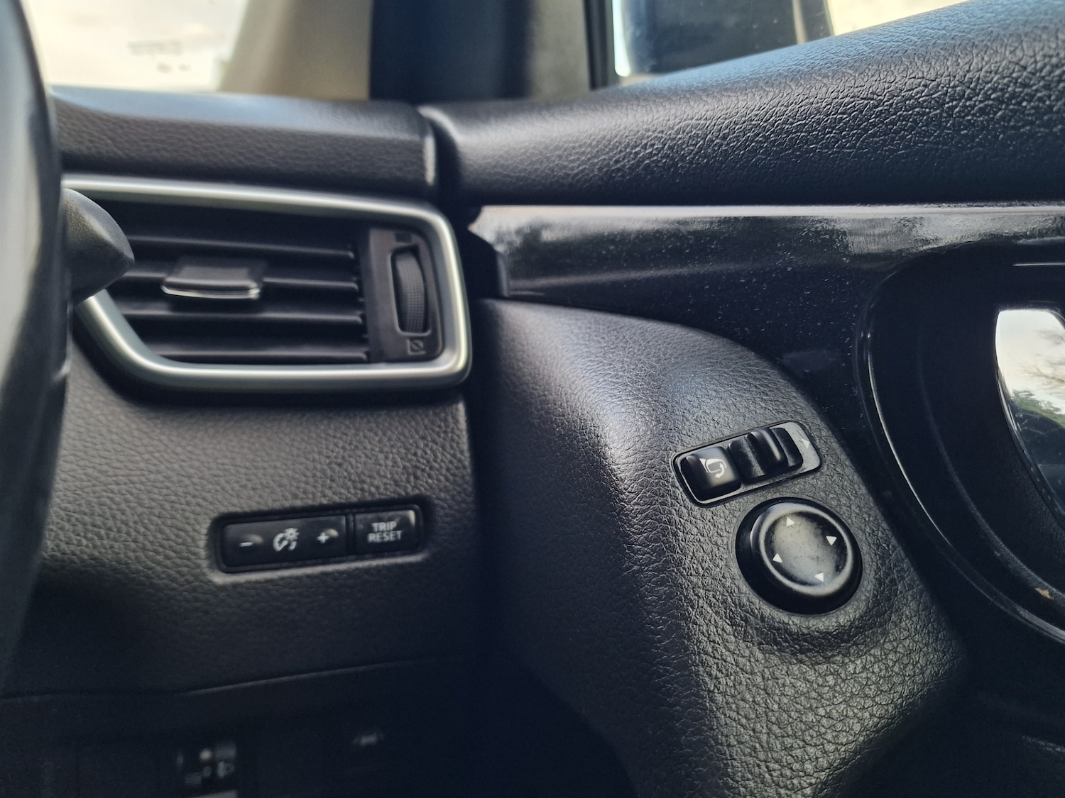 Used Nissan Qashqai 2018 for sale - 77210414: Photo 24