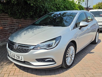 Used Vauxhall Astra 2018 for sale - 79205649: Photo