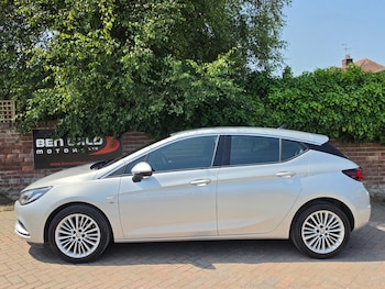 Used Vauxhall Astra 2018 for sale - 79205649: Photo