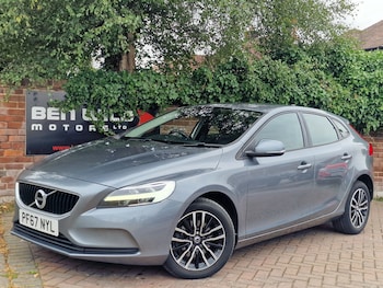 Used Volvo V40 2018 for sale - 79560308: Photo