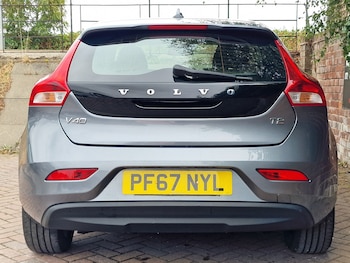 Used Volvo V40 2018 for sale - 79560308: Photo