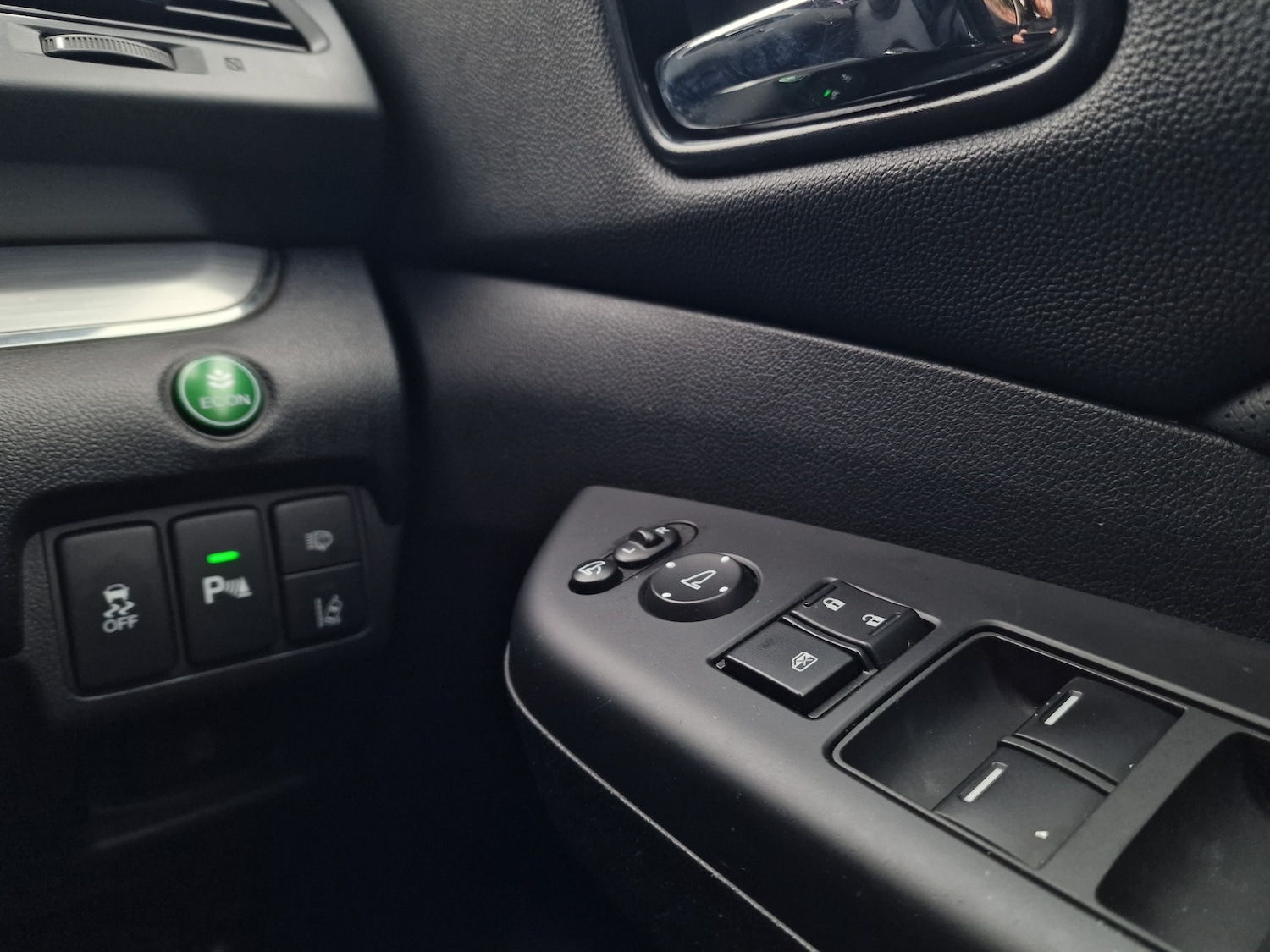 Used Honda CR-V 2016 for sale - 77070839: Photo 16