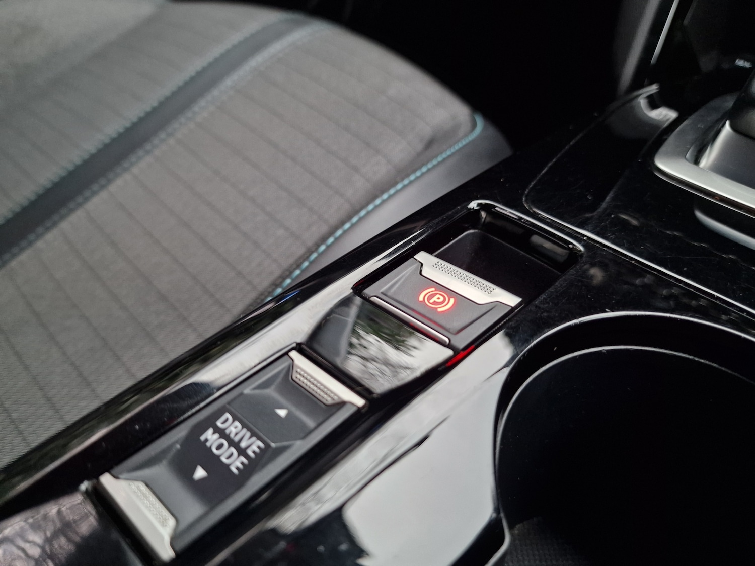 Used Peugeot 208 2021 for sale - 77034283: Photo 19