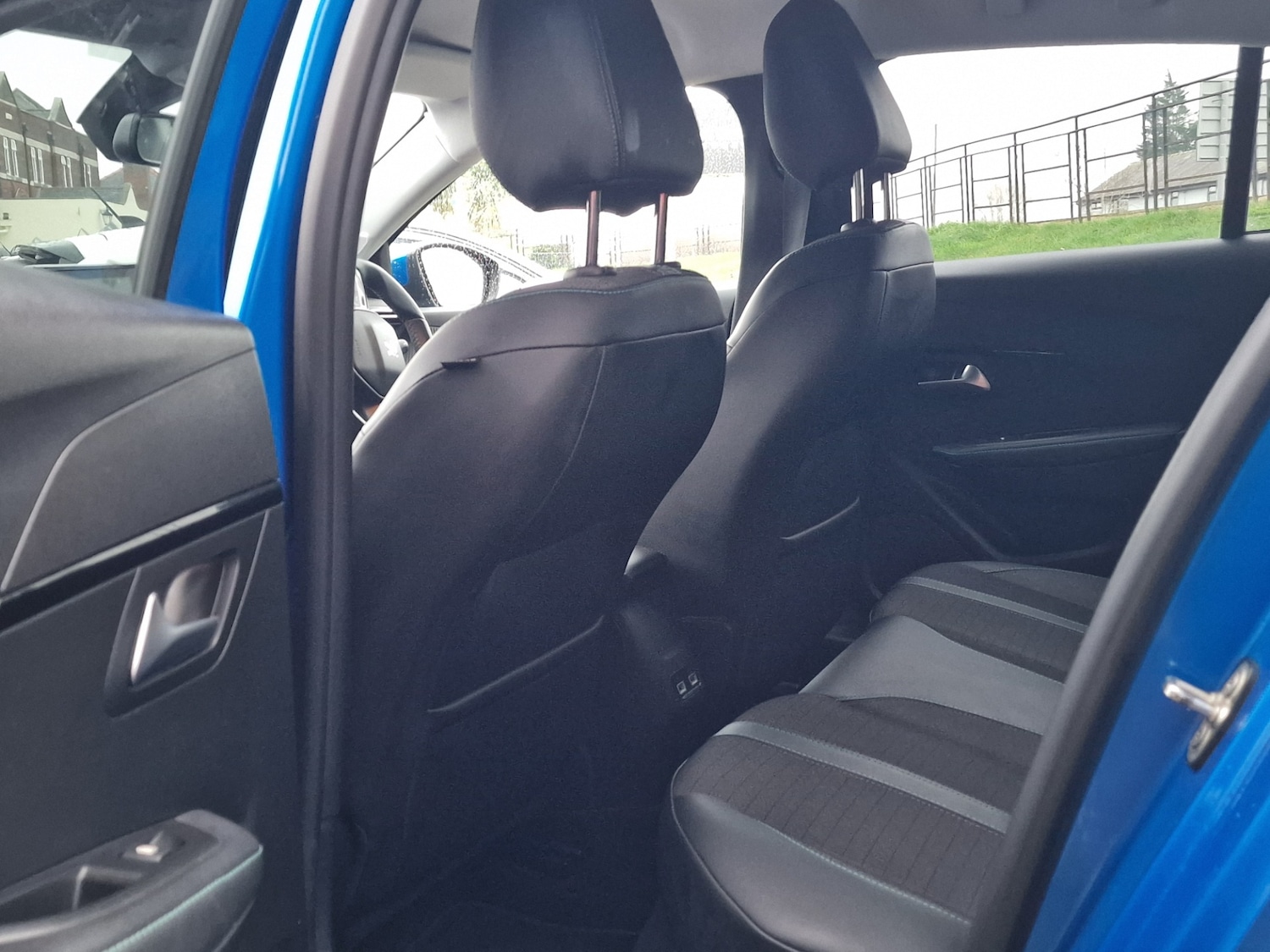 Used Peugeot 208 2021 for sale - 77034283: Photo 30