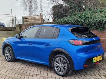 Used Peugeot 208 2021 for sale - 77034283: Photo