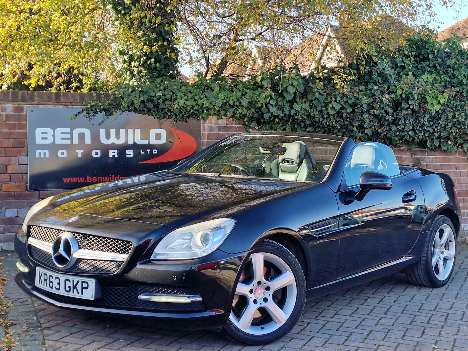Used Mercedes-Benz SLK 2014 for sale - 76614809: Photo 1