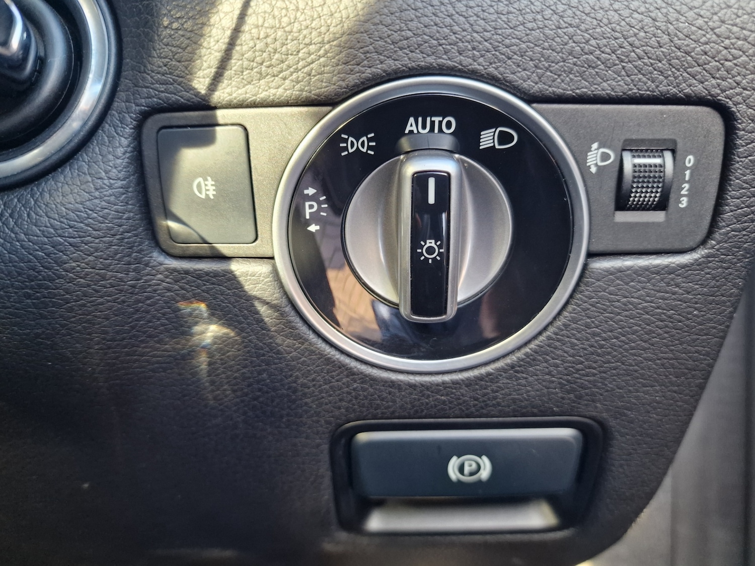 Used Mercedes-Benz SLK 2014 for sale - 76614809: Photo 21