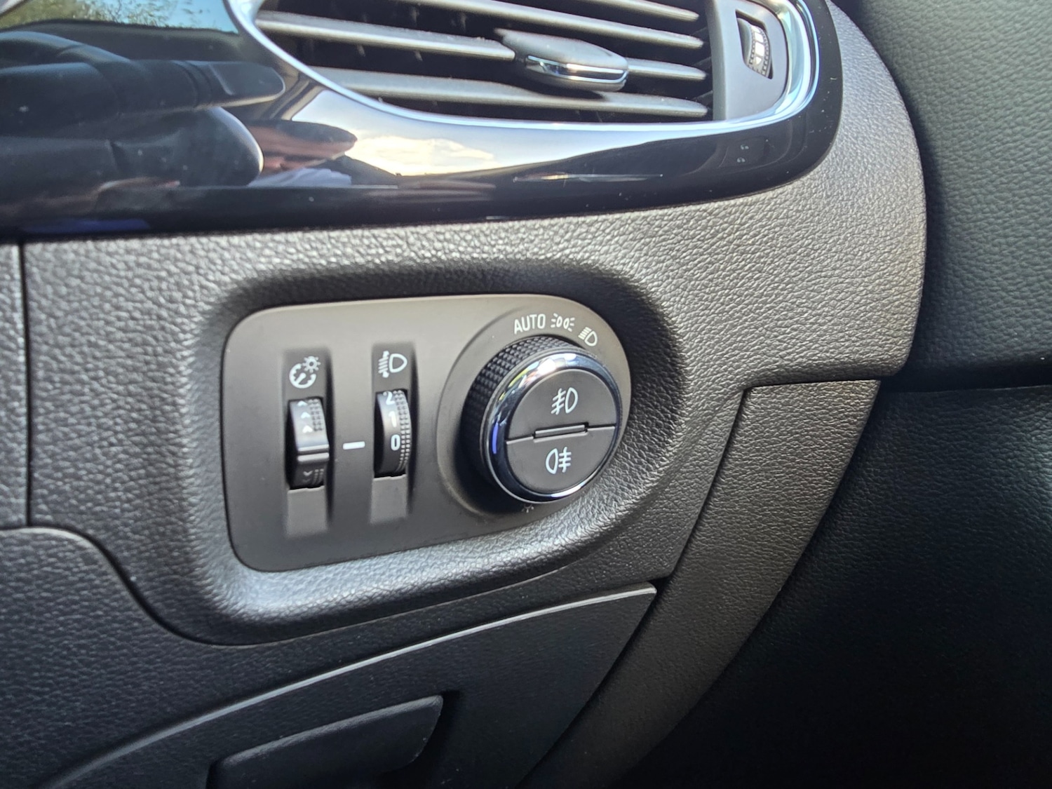 Used Vauxhall Astra 2018 for sale - 76519277: Photo 31