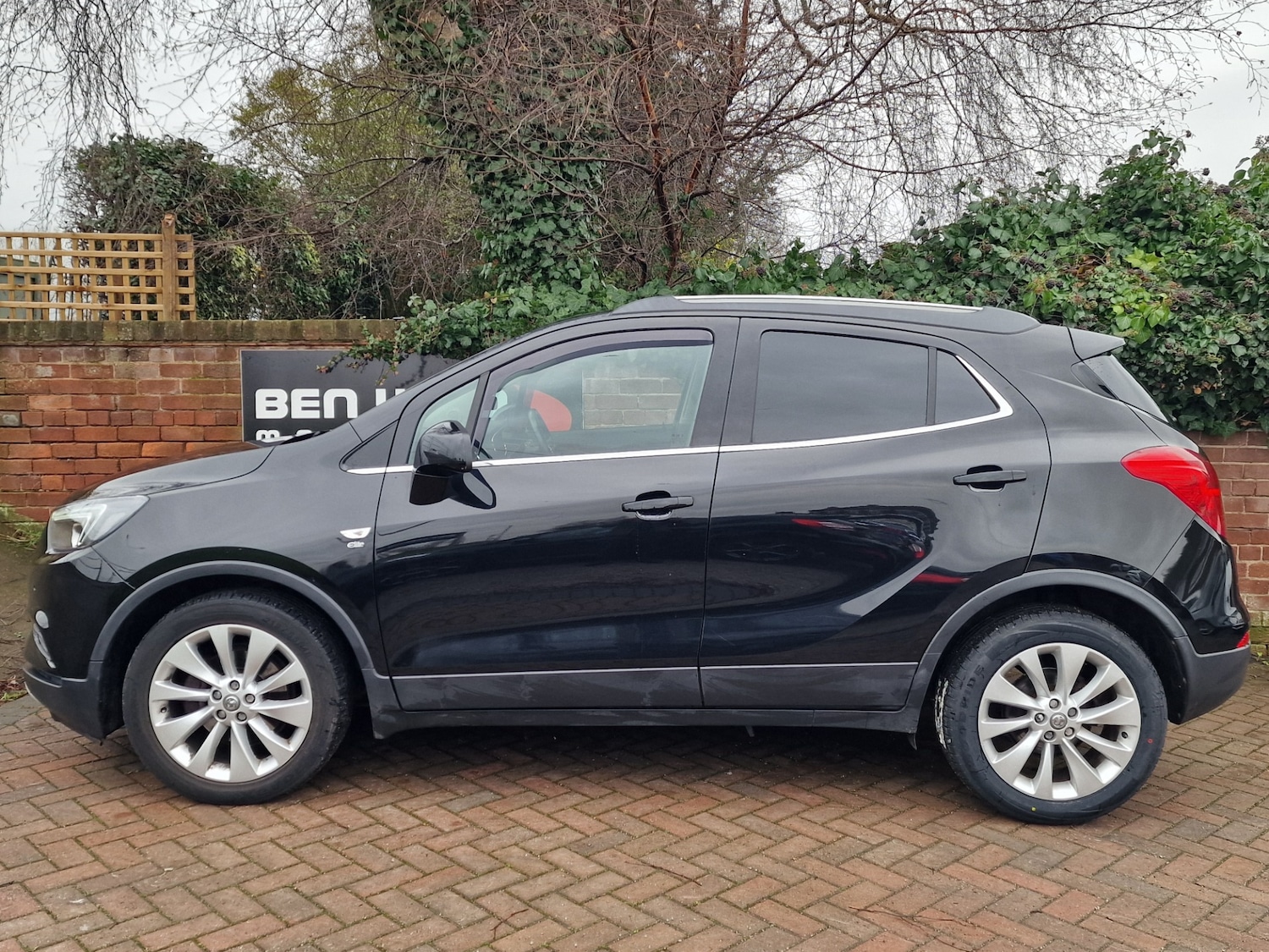 Used Vauxhall Mokka X 2017 for sale - 77311001: Photo 2