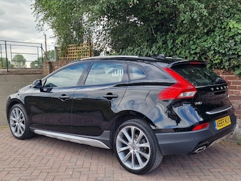 Used Volvo V40 2015 for sale - 75557136: Photo