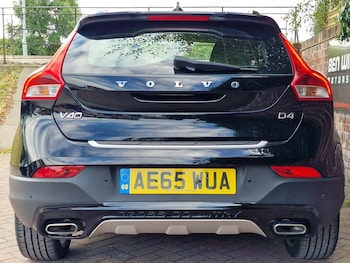 Used Volvo V40 2015 for sale - 75557136: Photo