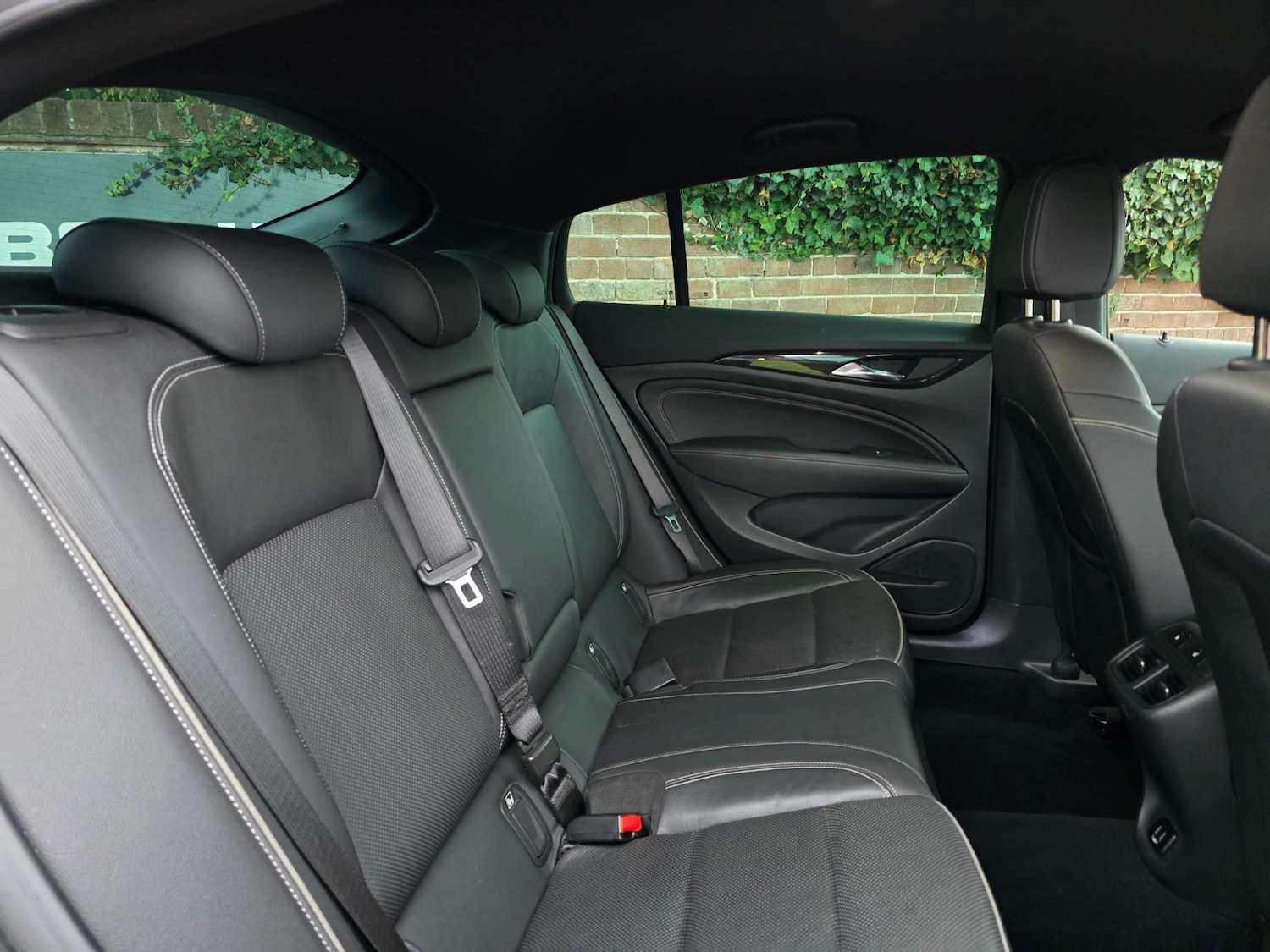 Used Vauxhall Insignia 2017 for sale - 76557121: Photo 16