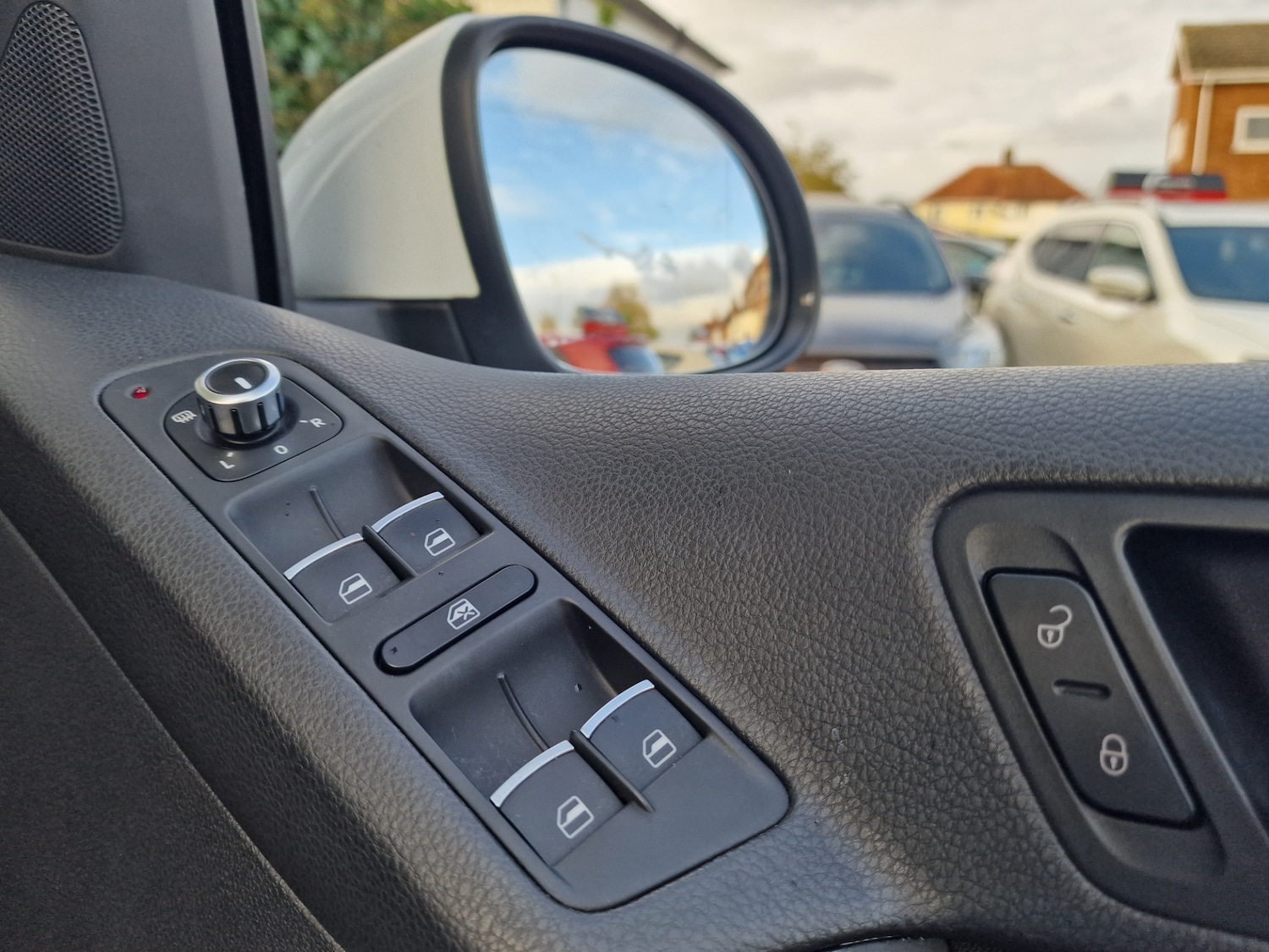 Used Volkswagen Tiguan 2015 for sale - 76414985: Photo 12