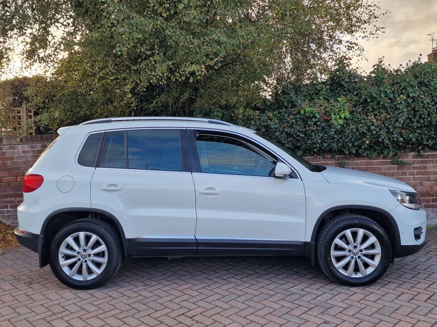 Used Volkswagen Tiguan 2015 for sale - 76414985: Photo 8