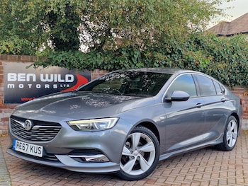 Vauxhall - Insignia