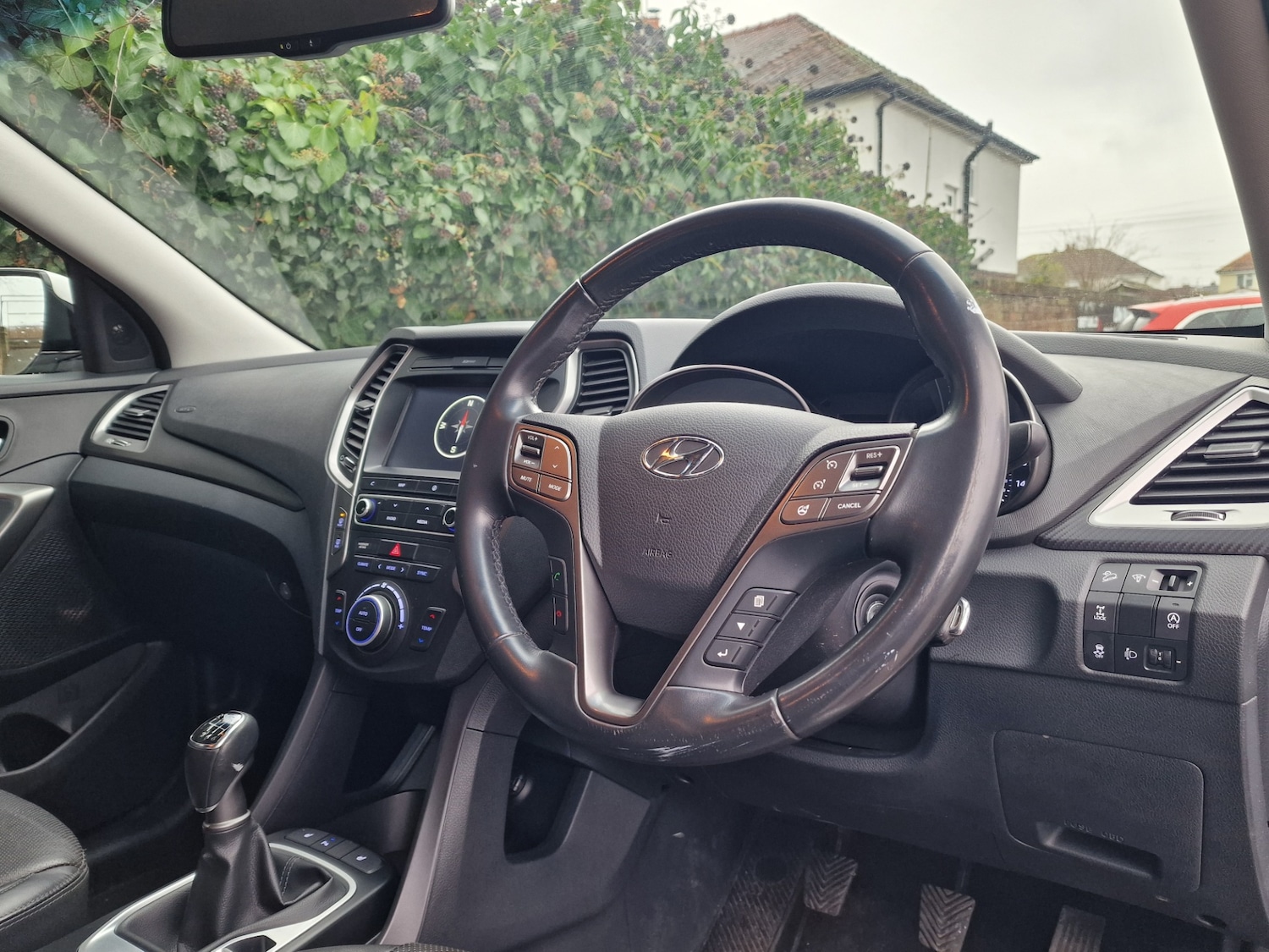 Used Hyundai Santa Fe 2018 for sale - 77460338: Photo 11