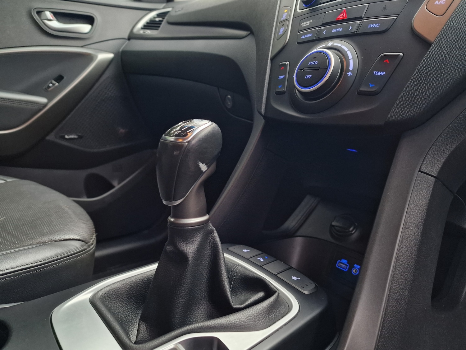 Used Hyundai Santa Fe 2018 for sale - 77460338: Photo 12