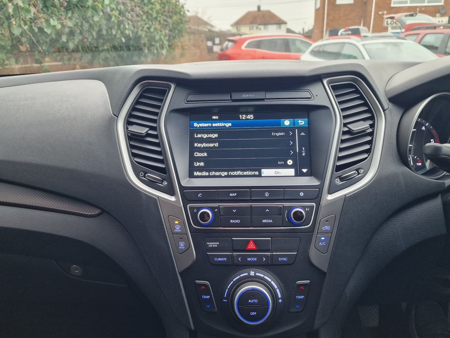 Used Hyundai Santa Fe 2018 for sale - 77460338: Photo 27