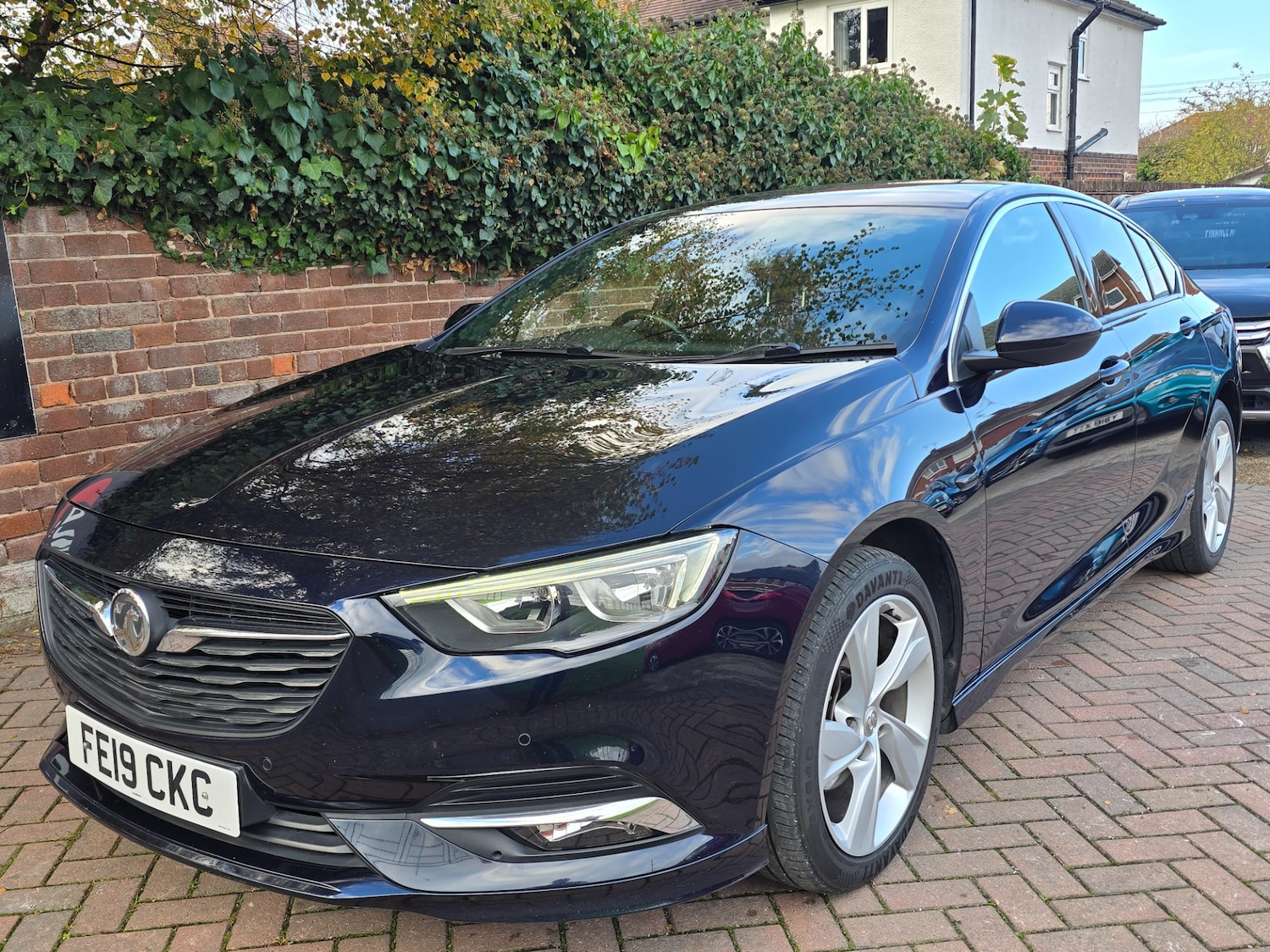 Used Vauxhall Insignia 2019 for sale - 76519538: Photo 3