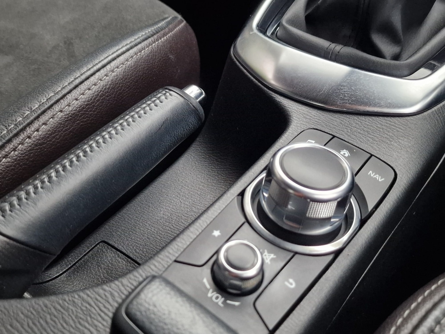 Used Mazda Mazda2 2018 for sale - 77033554: Photo 25