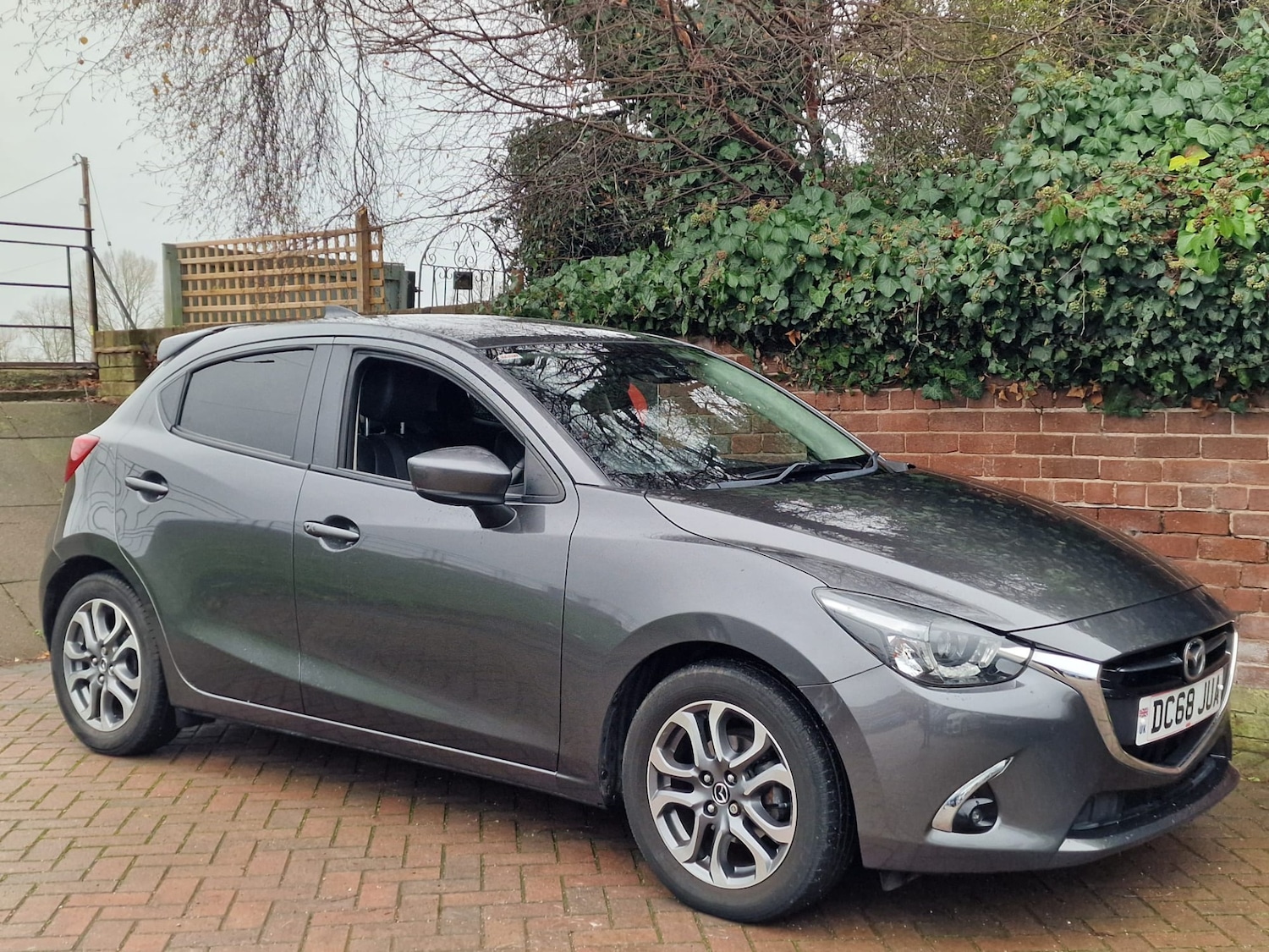 Used Mazda Mazda2 2018 for sale - 77033554: Photo 9