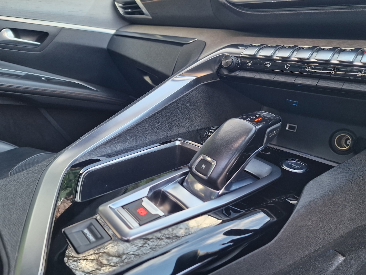 Used Peugeot 3008 2017 for sale - 77847957: Photo 11