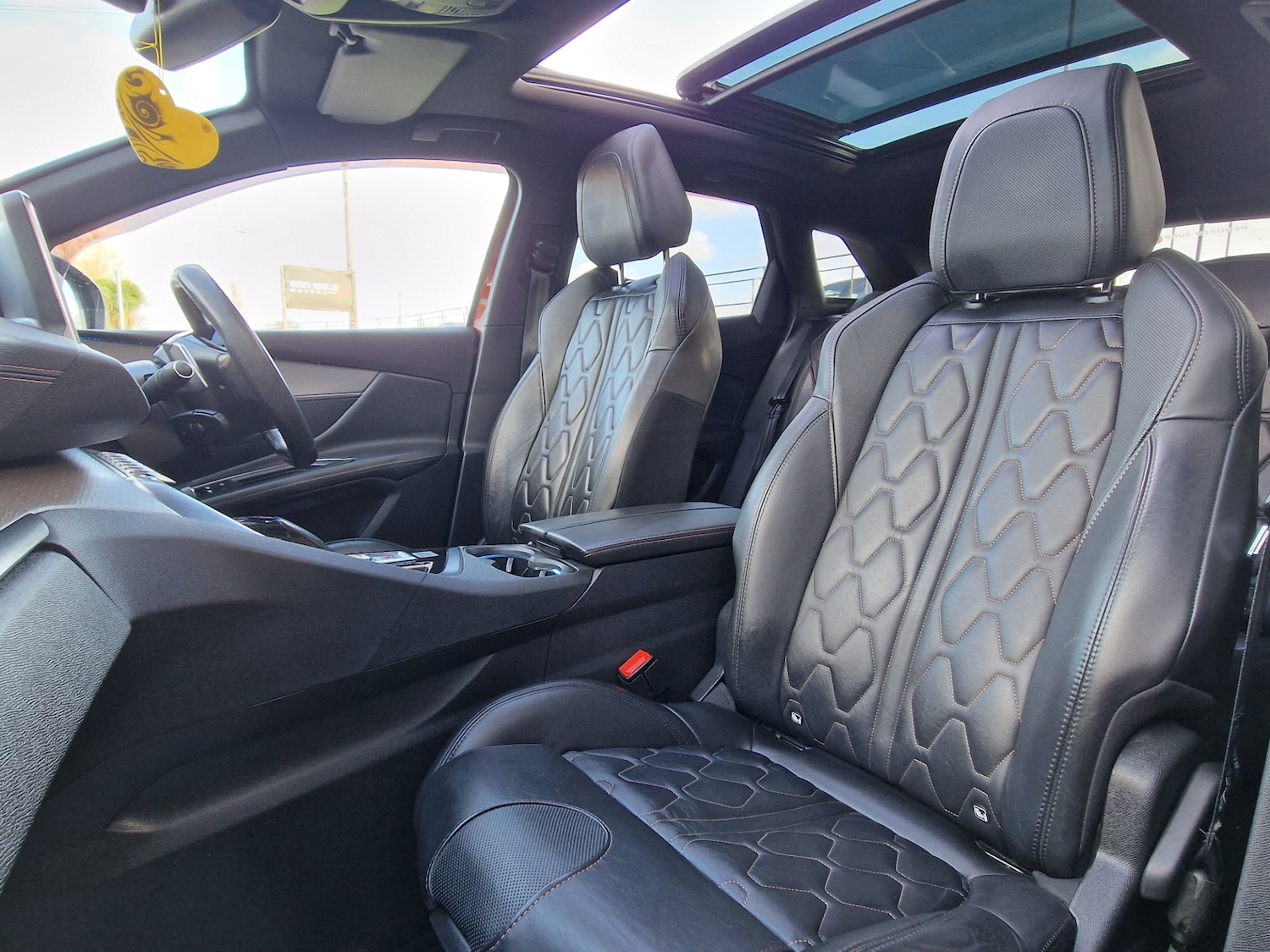 Used Peugeot 3008 2017 for sale - 77847957: Photo 17