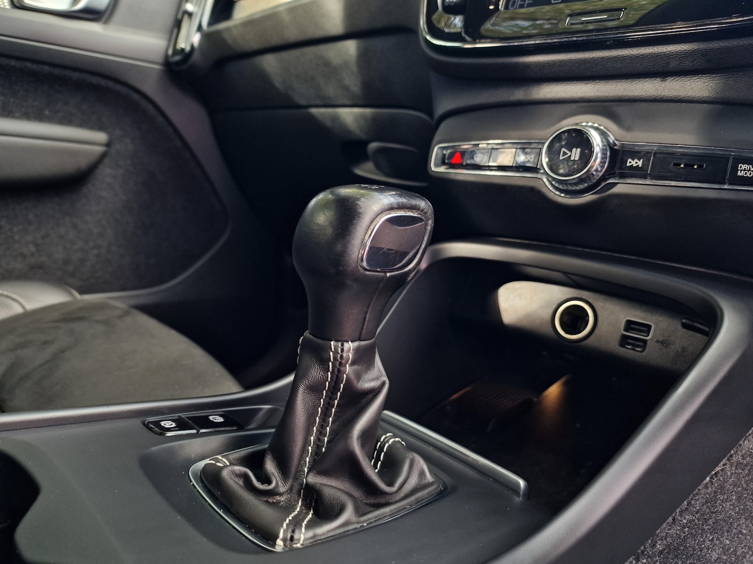 Used Volvo XC40 2019 for sale - 76415377: Photo 11