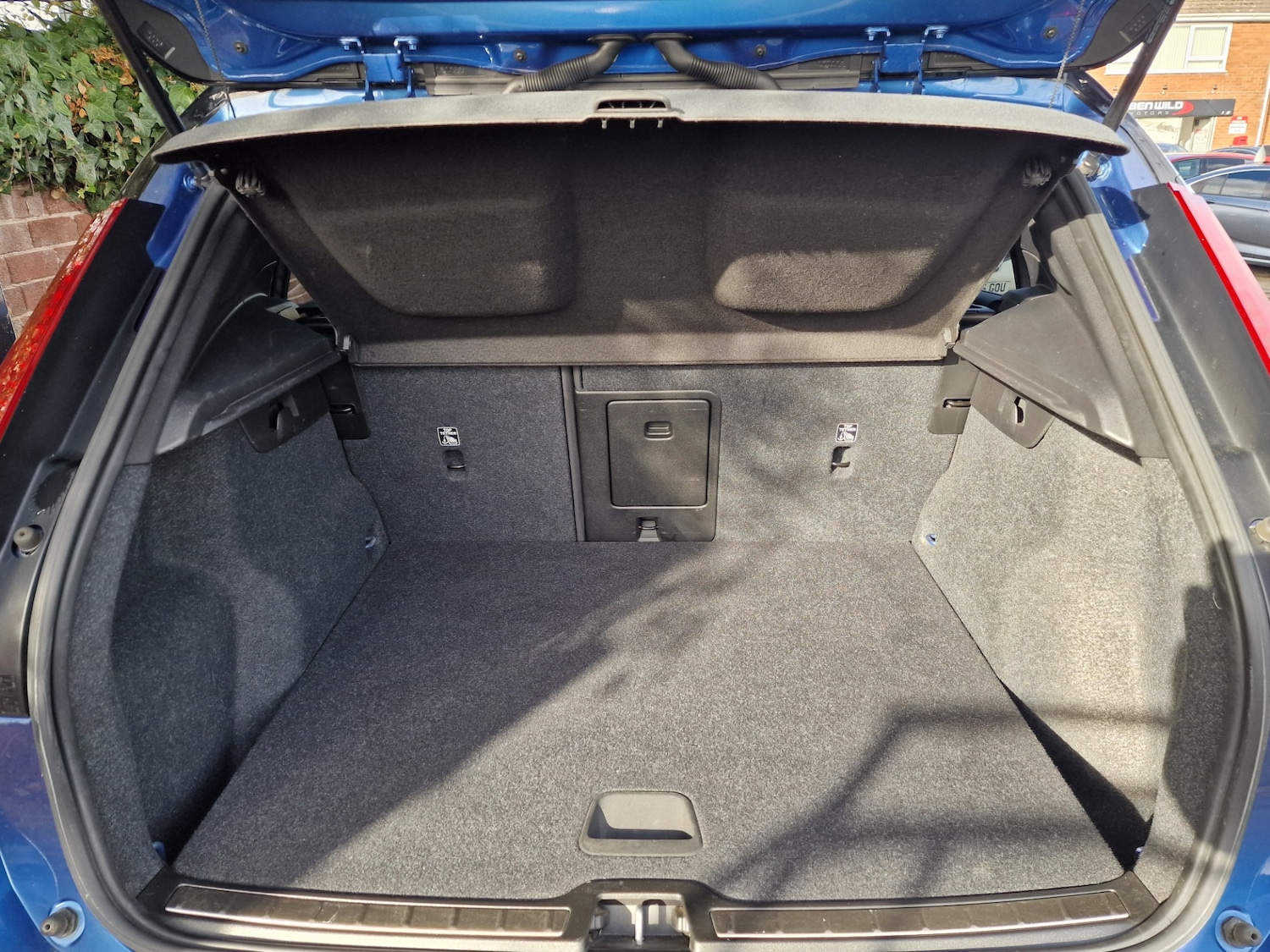 Used Volvo XC40 2019 for sale - 76415377: Photo 16