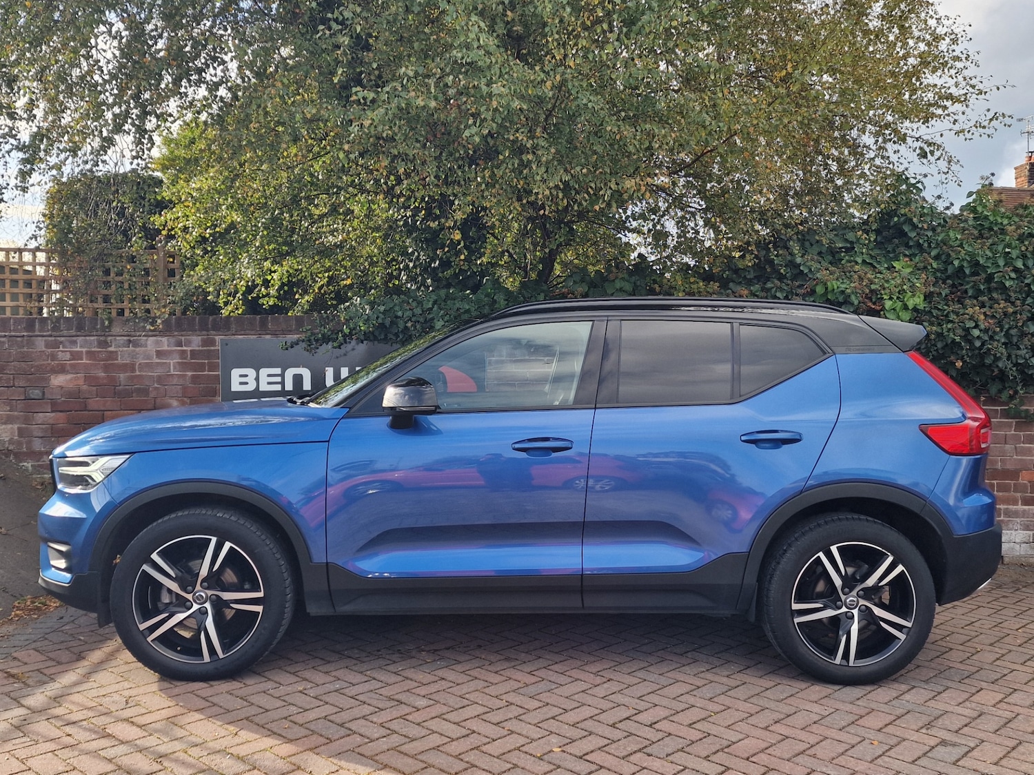 Used Volvo XC40 2019 for sale - 76415377: Photo 2