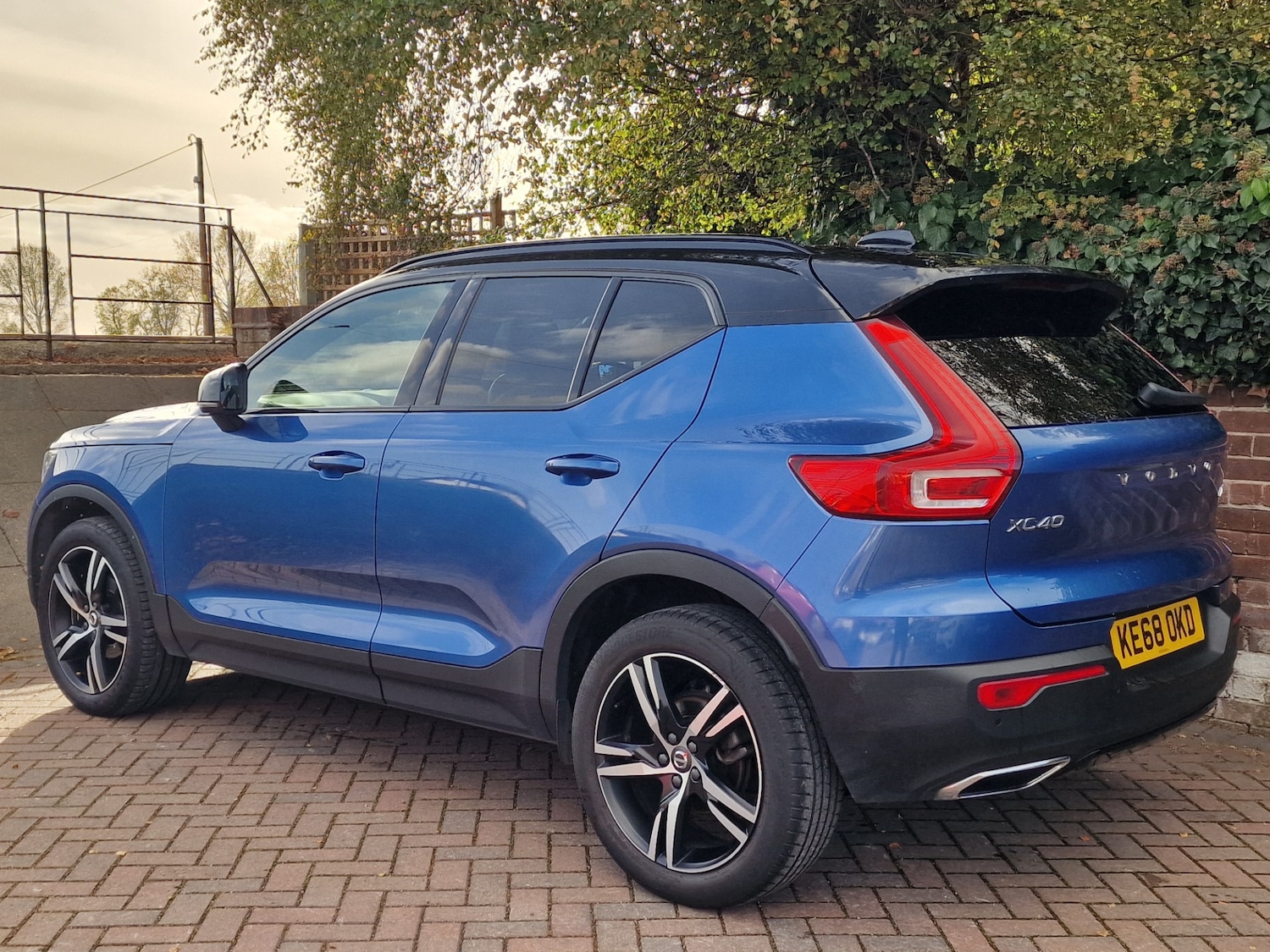 Used Volvo XC40 2019 for sale - 76415377: Photo 3