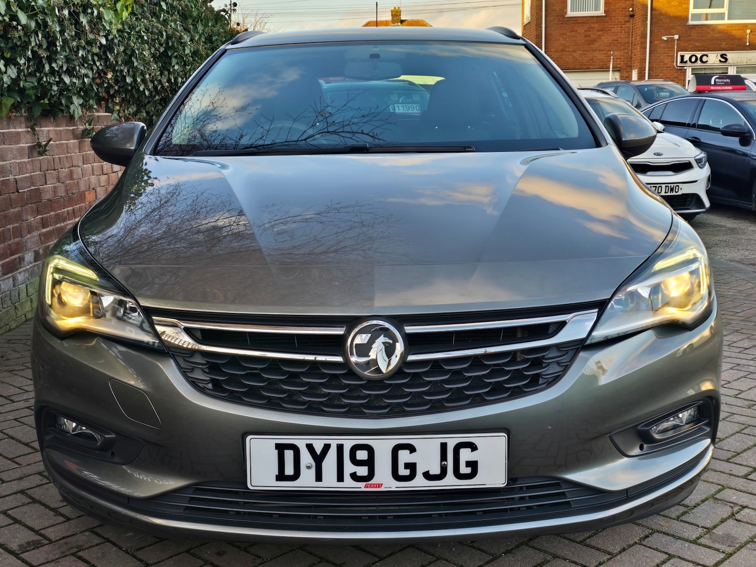 Used Vauxhall Astra 2019 for sale - 77025709: Photo 2