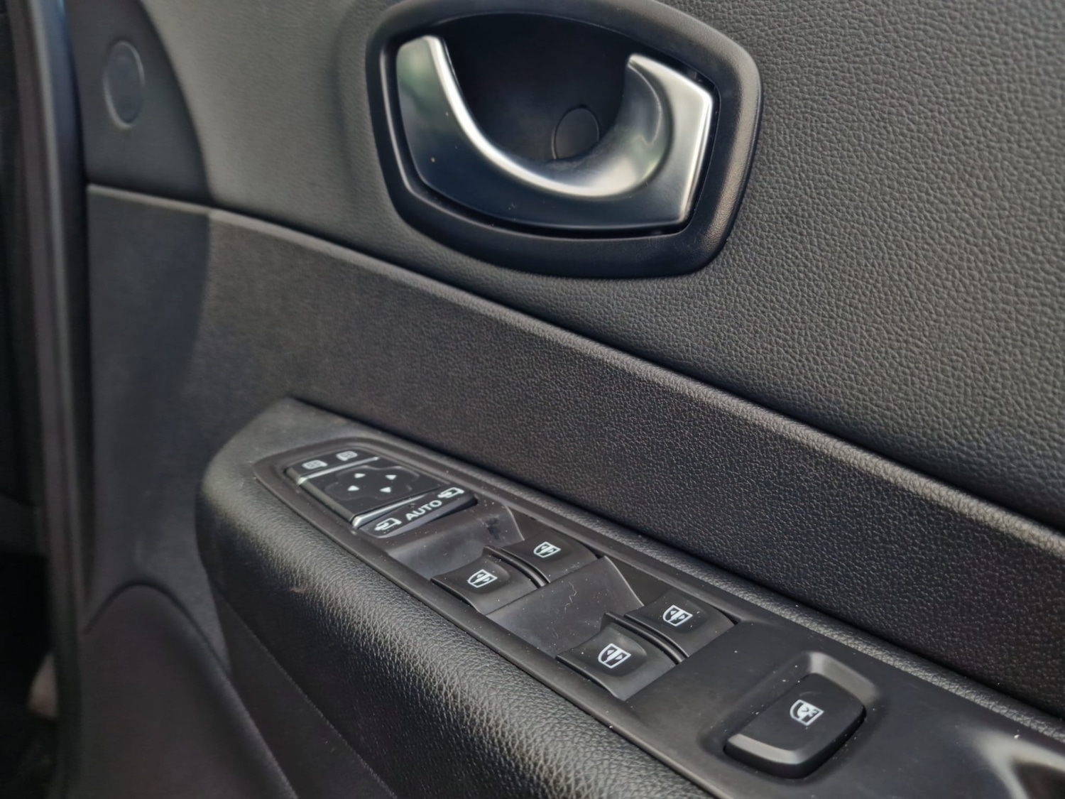 Used Renault Captur 2017 for sale - 77650591: Photo 24