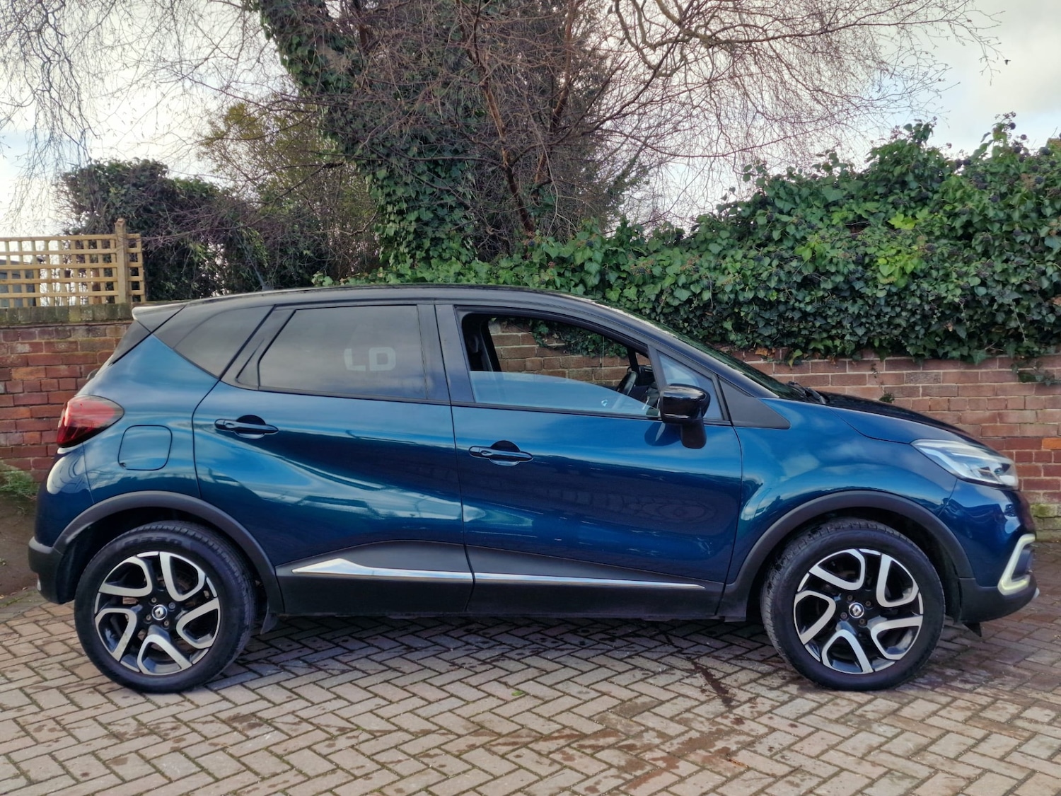 Used Renault Captur 2017 for sale - 77650591: Photo 4