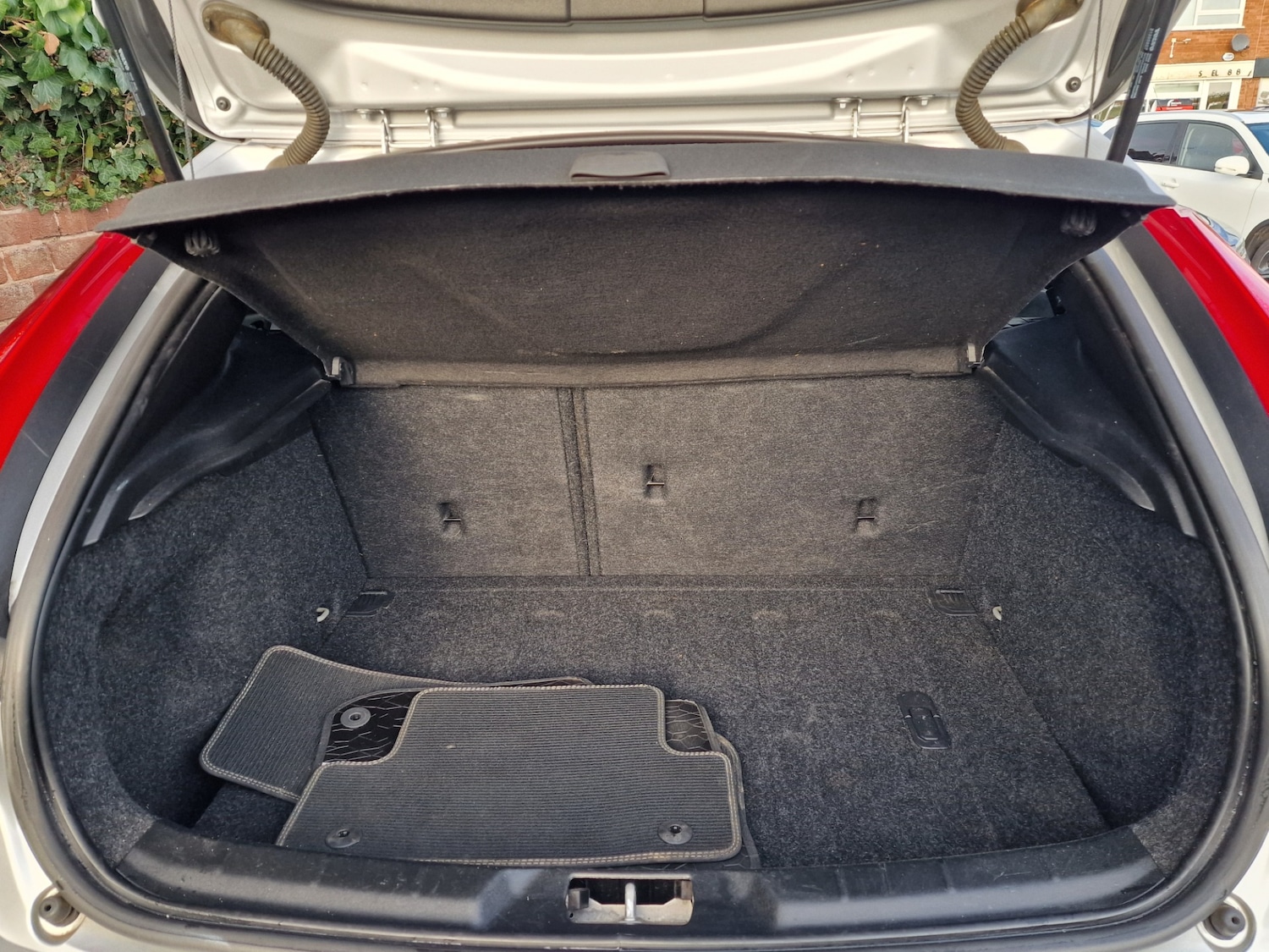 Used Volvo V40 2019 for sale - 77311321: Photo 17