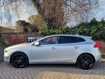 Used Volvo V40 2019 for sale - 77311321: Photo