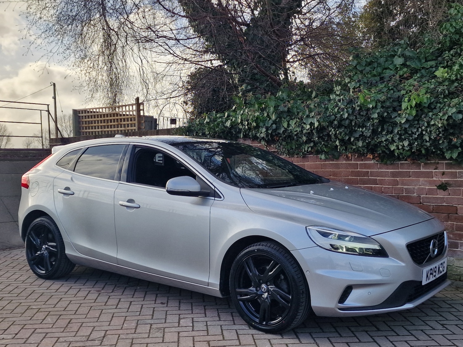 Used Volvo V40 2019 for sale - 77311321: Photo 9
