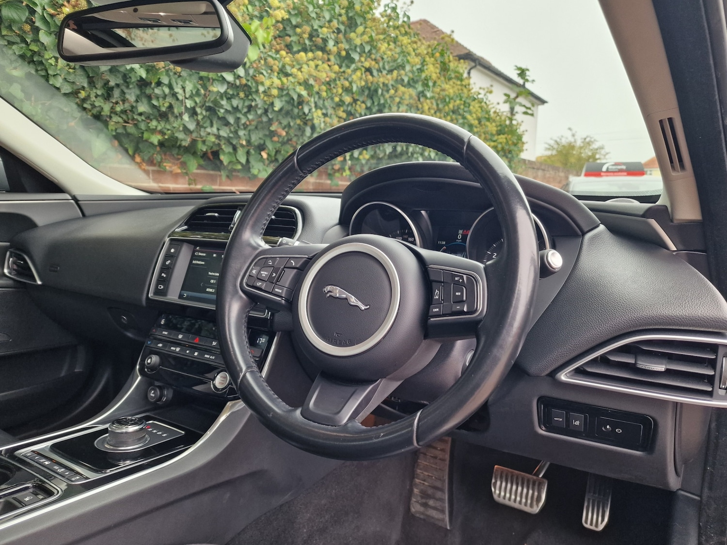 Used Jaguar XE 2024 for sale - 76265711: Photo 11