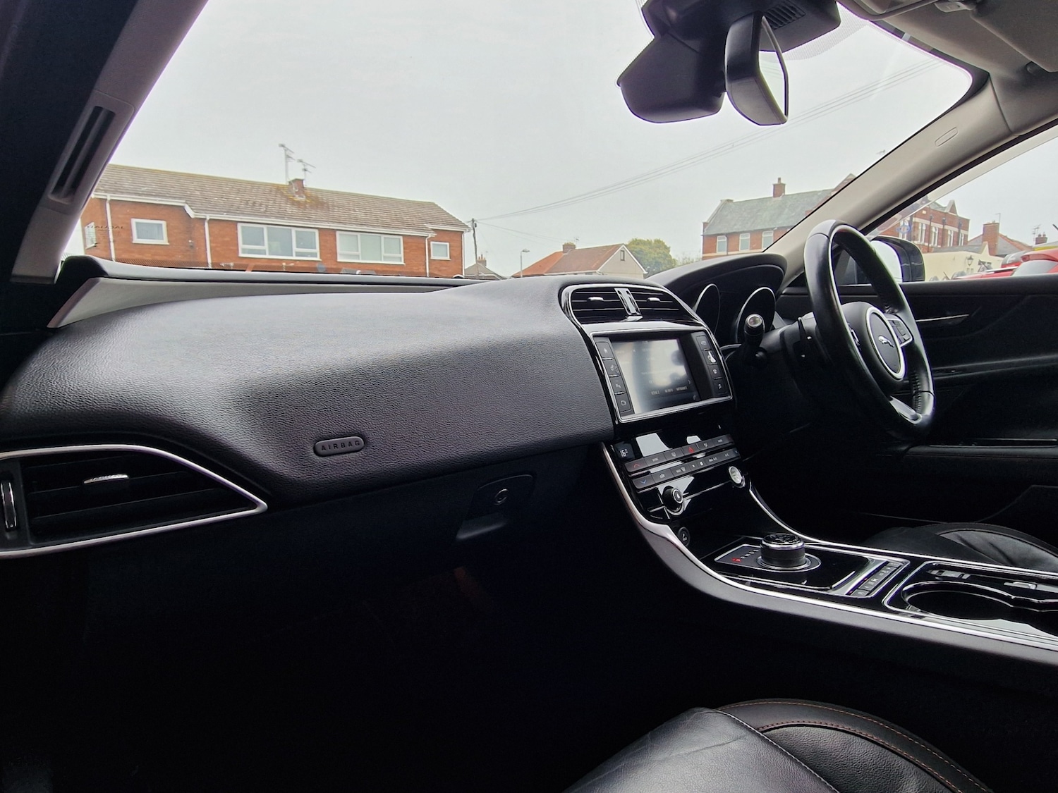 Used Jaguar XE 2024 for sale - 76265711: Photo 15