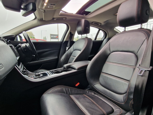 Used Jaguar XE 2024 for sale - 76265711: Photo 16