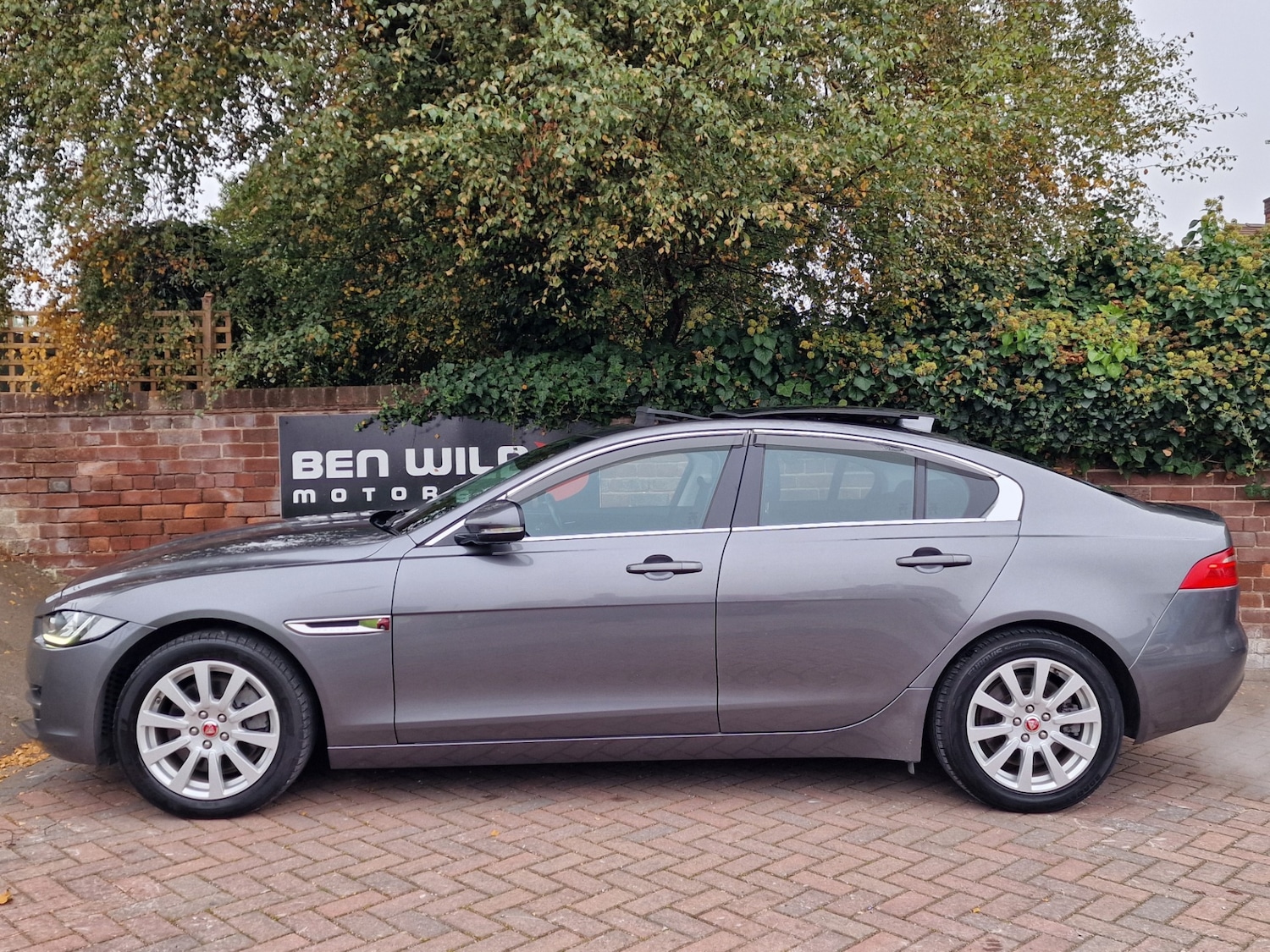Used Jaguar XE 2024 for sale - 76265711: Photo 2