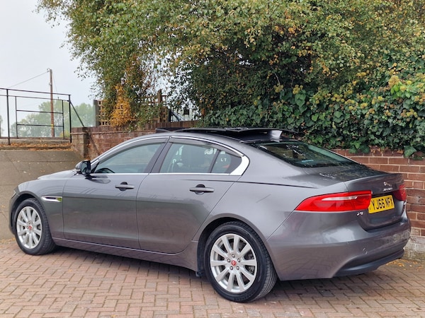 Used Jaguar XE 2024 for sale - 76265711: Photo 3
