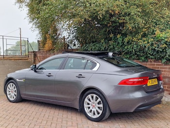 Used Jaguar XE 2024 for sale - 76265711: Photo 3