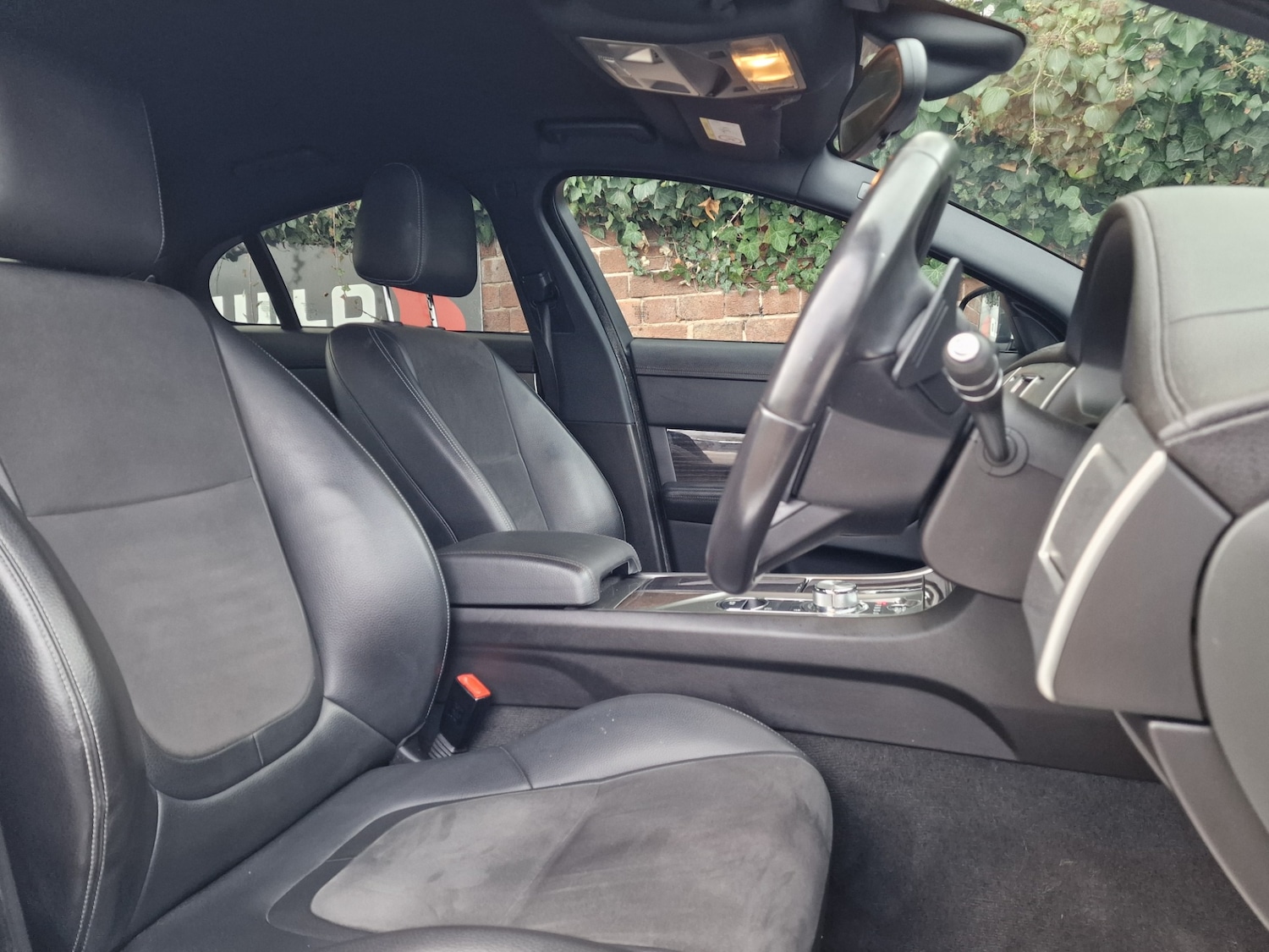 Used Jaguar XF 2015 for sale - 77135971: Photo 10